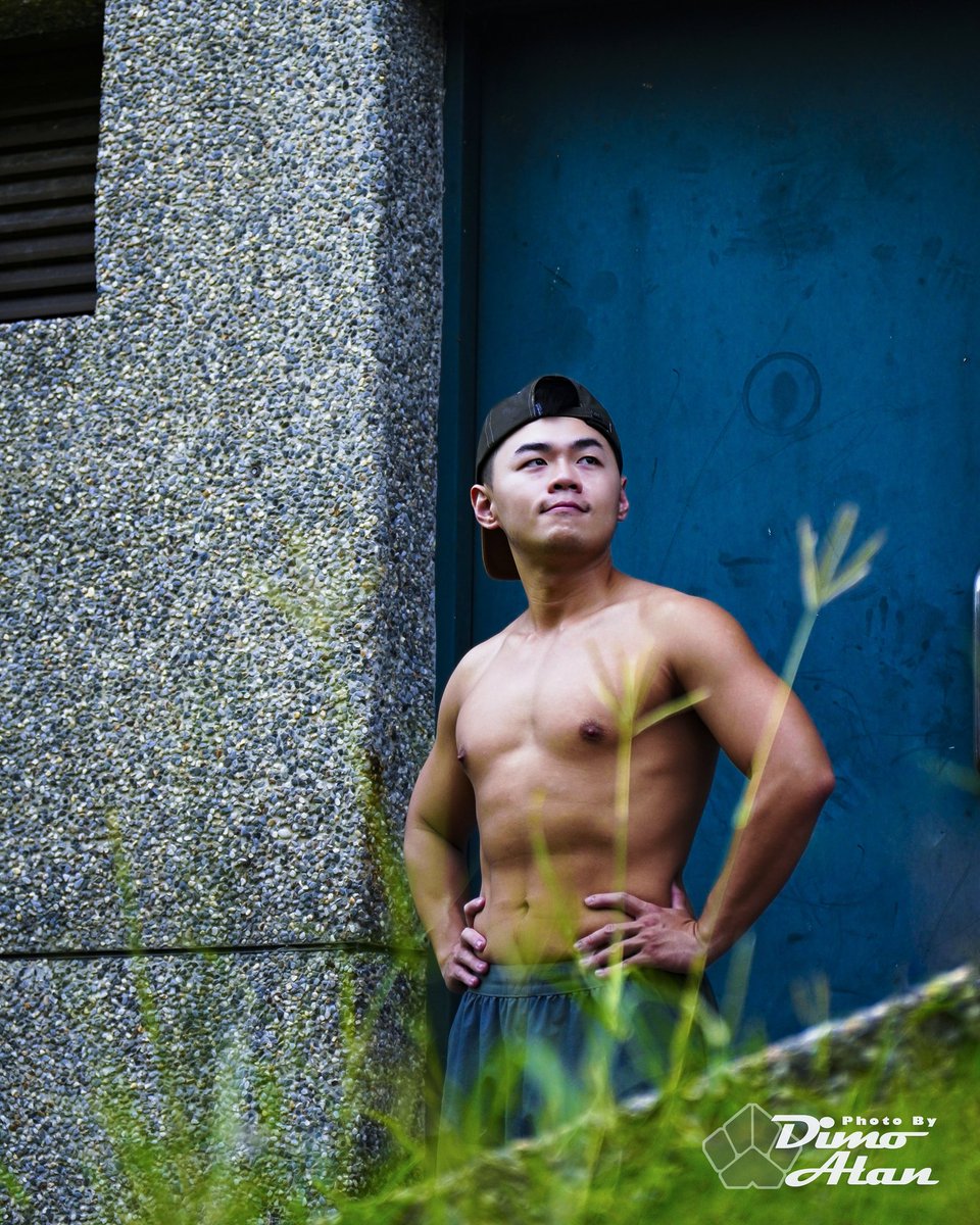 DimoAlan's tweet image. 補發：「小海豹勇闖中央公園第三彈」
5/27
因為這張是直式的照片，
跟之前兩張一起發的話會被裁切，
想說之後發，
然後就忘記了🤣🤣🤣

MD：@xujop04 IG
📷：ME @dimoalan   (快來追蹤我IG   XD)

我有自己的簽名檔了
是可愛狗爪爪🐾
自己設計的，快誇誇我😆

一二彈請到我的唉居看XD