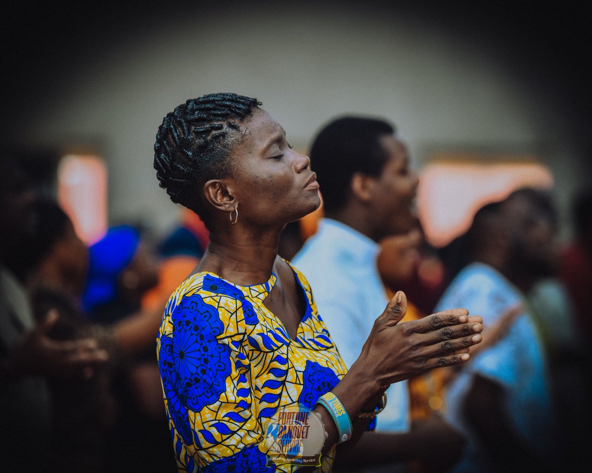 lfcjahiabuja's tweet photo. FORTUNE BANQUET SERVICE | 1ST SERVICE
Teaching Series: The Bible is the most reliable guide of life - Part 3A
-Fortune is all about favour of God.
Minister: Pst Adeniyi D. Alabi
#Fortune2024
#pstalabiadeniyi
#banquetservice
#LFCJahiAbuja https://t.co/Der9tROXbN