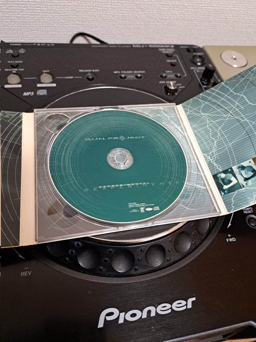 isacop0101's tweet image. S.U.N project/sexperimental
言わずと知れたギターサイケの金字塔Sun projectの名盤
アルバム中のlooking for youのギターリフは脳を揺さぶる
youtu.be/WXyAFBgK2y4?si…