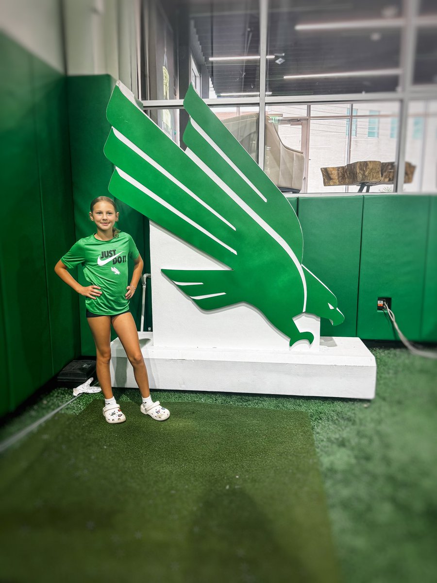 KinleyGehrke's tweet photo. @MeanGreenVB camp in the books! 💚💚💚 https://t.co/8EnGI0psw8