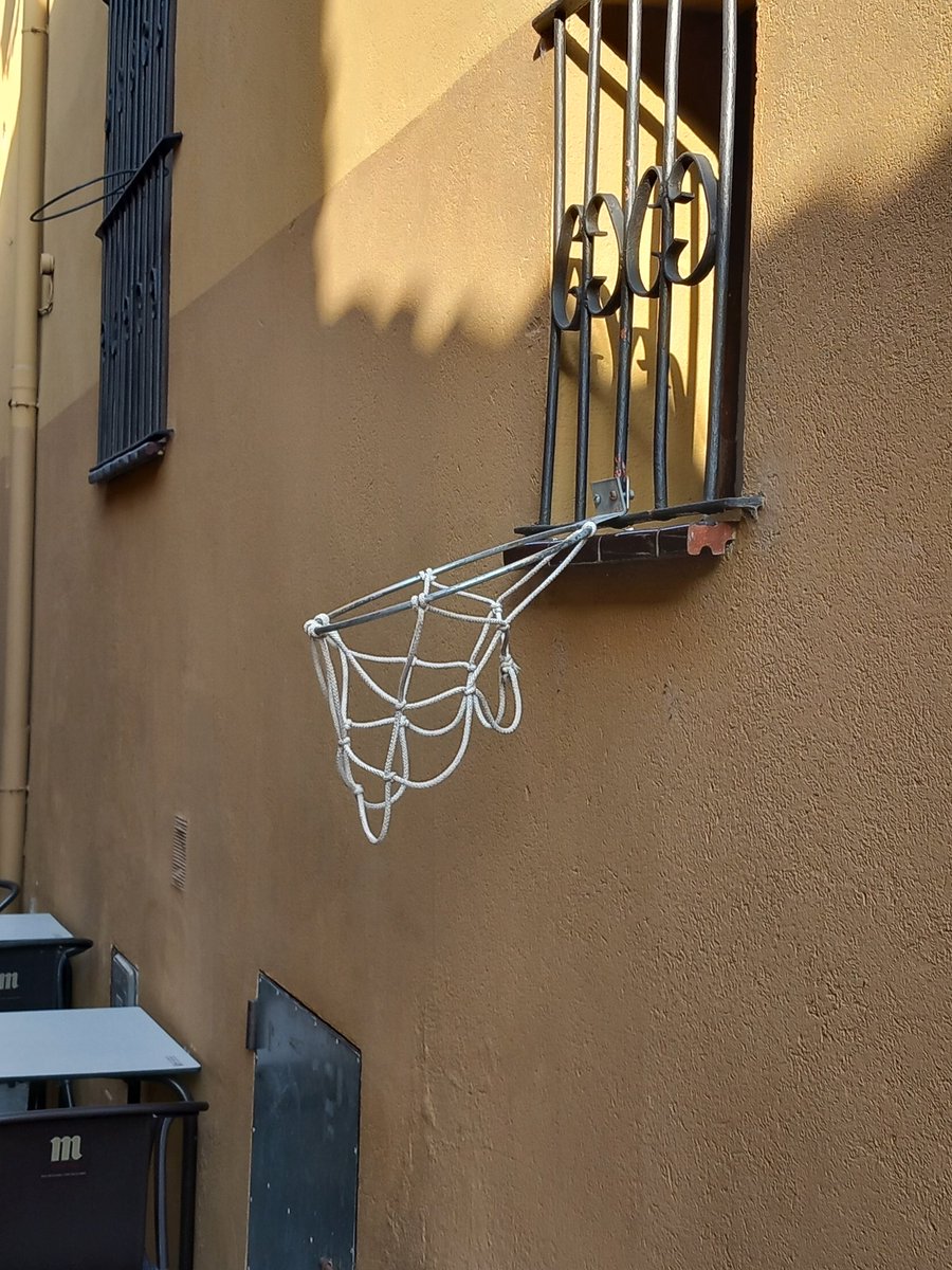Laura170178's tweet image. #HoopsCollection #Osor #Girona #Catalunya