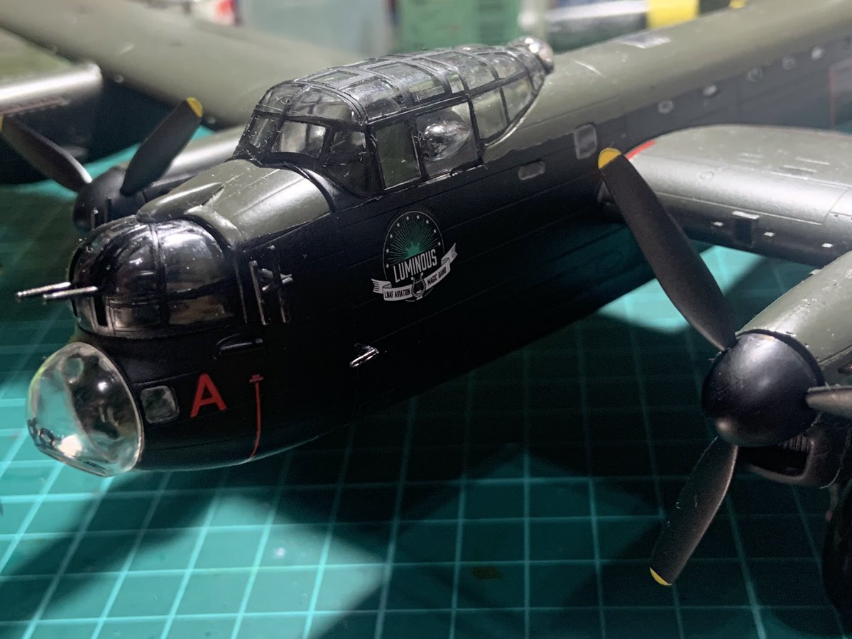 jn_sato's tweet photo. @PepushimanP_51 機体は「ルミナスウィッチーズ」という作品に出てくるルミナス号

音楽隊のメンバーの移動に使用されてる機体 https://t.co/PdD3MJ5qJa