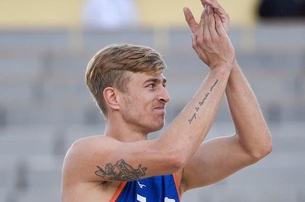 m_turski's tweet photo. Steven van de Velde. Tego *pana" zobaczycie na IO w Paryżu.

Siatkarz plażowy z Holandii w 2016 został skazany za gwałt na 12-letniej dziewczynce poznanej w sieci. Przyznał się do trzech gwałtów (poniżej 13 roku życia).

2024 został powołany na IO.

Niezła idea igrzysk gwałtu. https://t.co/A3JOf3WHwc