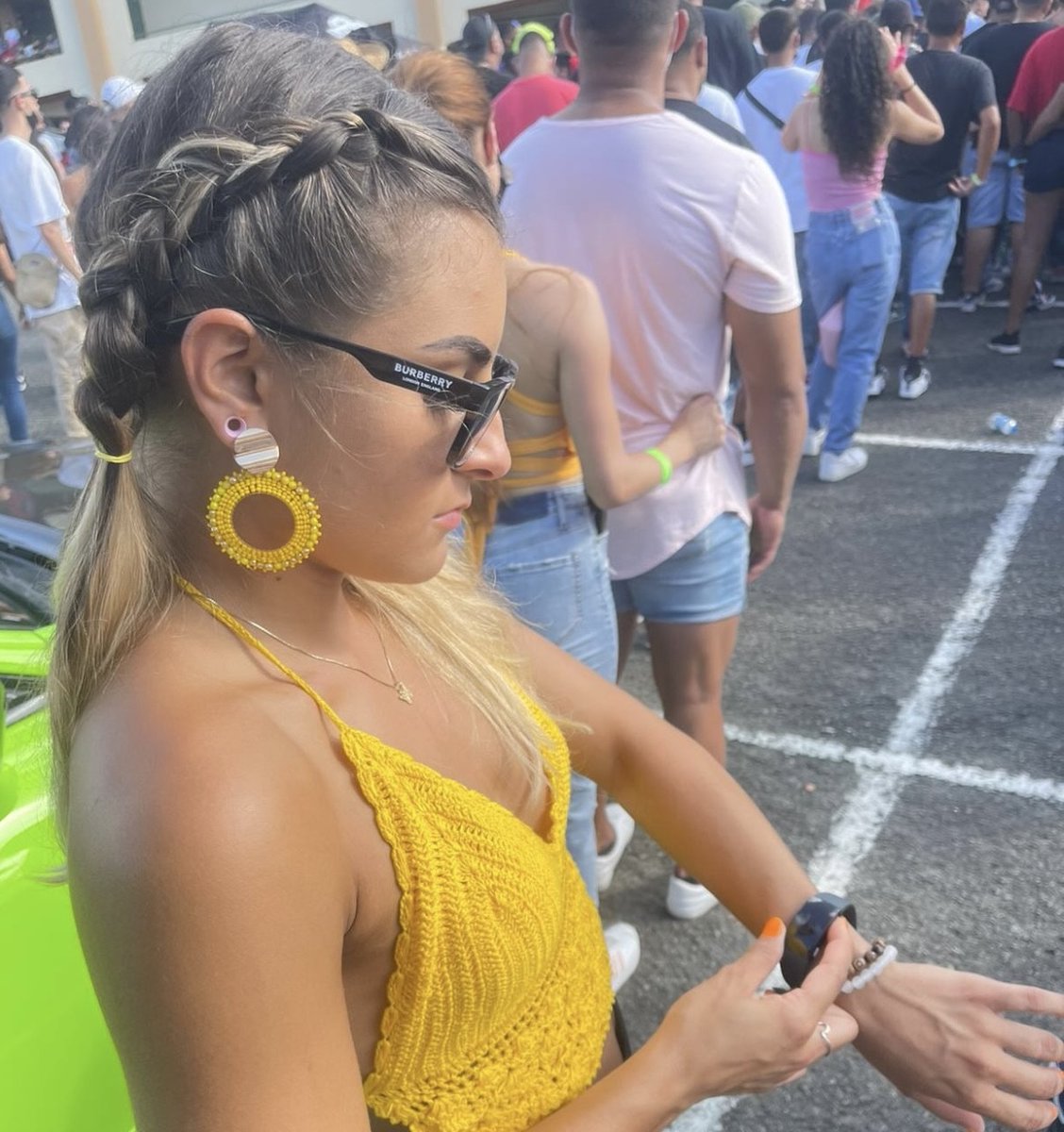 Reliefband ensures that the rhythm of the music is the only thing moving you, not nausea.