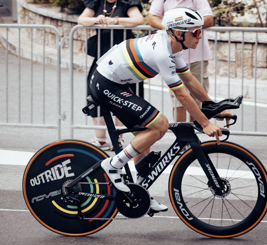 soudalquickstep's tweet photo. Follow us and @BKOOL_es and RT this picture for a chance to get a BKOOL voucher. https://t.co/tC0QQxN9ys