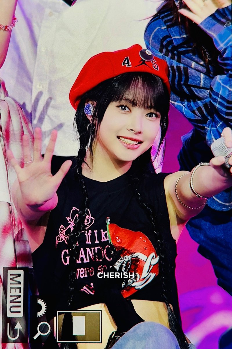 240721

#르세라핌 #LE_SSERAFIM 
#홍은채 #은채 #HONGEUNCHAE