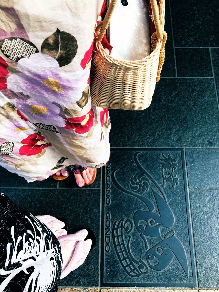 スタッフ撮影オフショット
権堂アーケードとその周辺には撮影スポットがたくさん！
スタッフのスマホは旧式でイマイチですが…皆さんどんな作品が撮れたのか楽しみです♪
共有お待ちしております♪
#サップマネジメント
#長野七夕まつり
#権堂アーケード