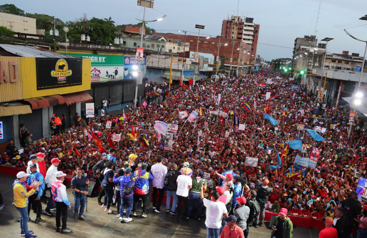 jorgerpsuv's tweet photo. El pueblo noble de Maturín sabe que estamos ganando y ganando bien. El 28 de julio tengamos presente a nuestro Comandante Hugo Chávez y cada familia, comunidad y sector, salga a las calles a celebrar la victoria con alegría y en paz. https://t.co/7WJTxYXsOH