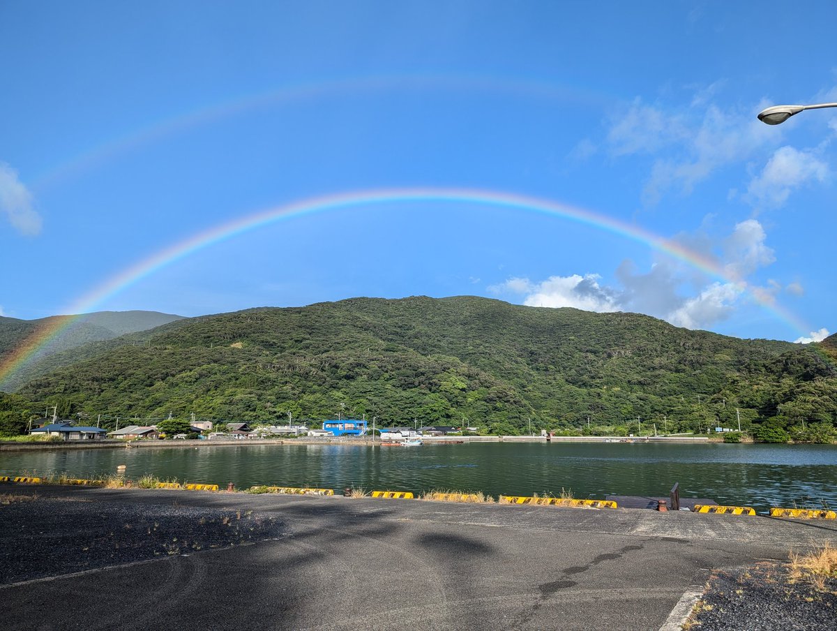 monkeylow2's tweet image. 夏休みをいただき、奄美大島へ😁
海はもちろん、虹にも恵まれました！珍しい2重の虹🌈