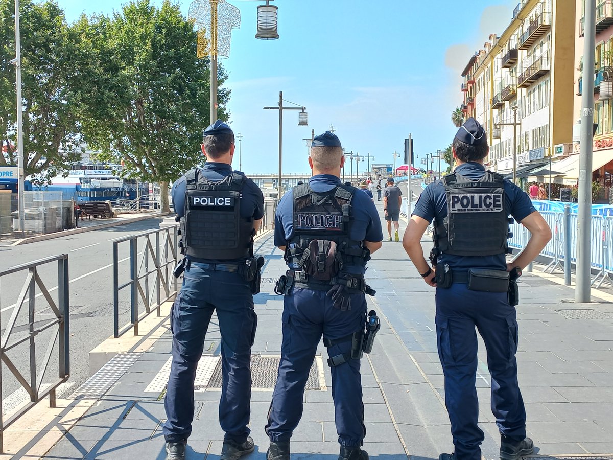 prefet06's tweet photo. #TDF2024 
Les forces de l'ordre et les services de secours mobilisés pendant tout le week-end pour votre sécurité 
Merci à eux ! https://t.co/XIV4wQ8DhI