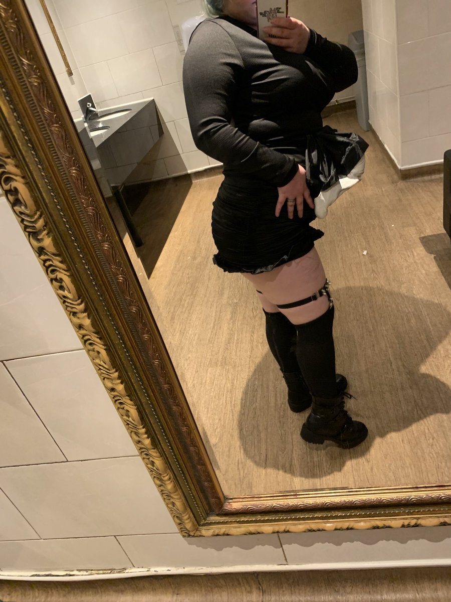 MisNoraxo's tweet photo. Who's up for session?
I'm drunk and looking for who to ruin and destroy 😎😈

Findom finsub whalesub humanatm cashcow paypig walletdrain beta simp sissy goon sub cuck humiliation relapse blackmail footfetish cbt joi sph cei kink hypnosis exposure worship edging bdsm drain ruin https://t.co/lXdW6aZKpX