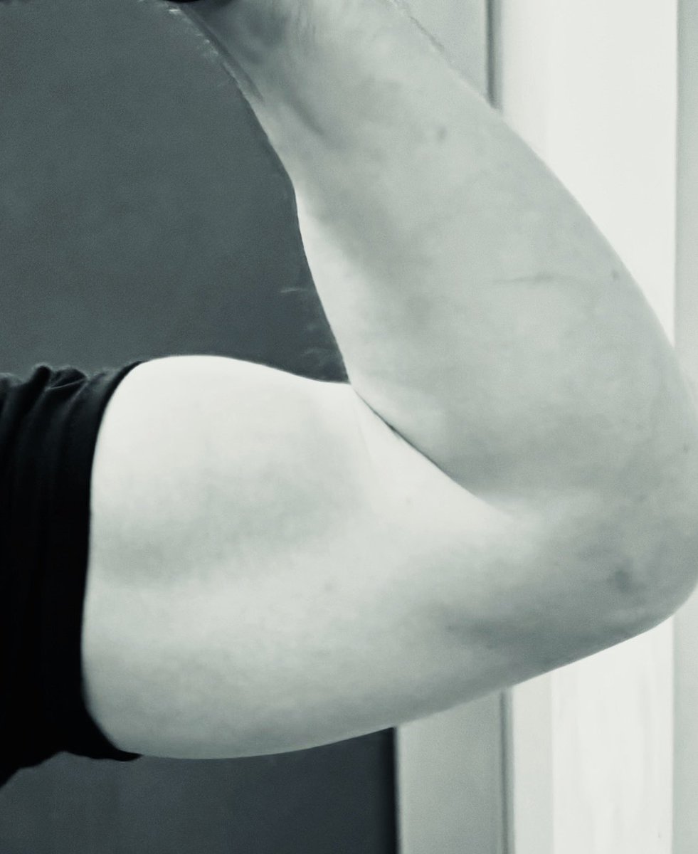 simonhoss1149's tweet photo. Byecep pose #byecep #gym #Motivation #muscle https://t.co/wVNxzR3etk
