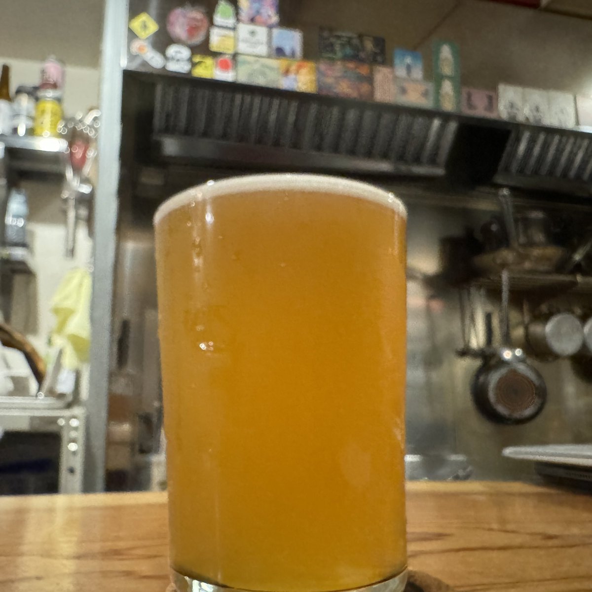 kodataku's tweet photo. せっしょんあいぴーえー
松ブル！
ほんと撮影終わりの
喉に染みるビールは
どんだけ最高やねん！
#cidershack #beer
#松本ブルワリー https://t.co/gS62nOjLEl