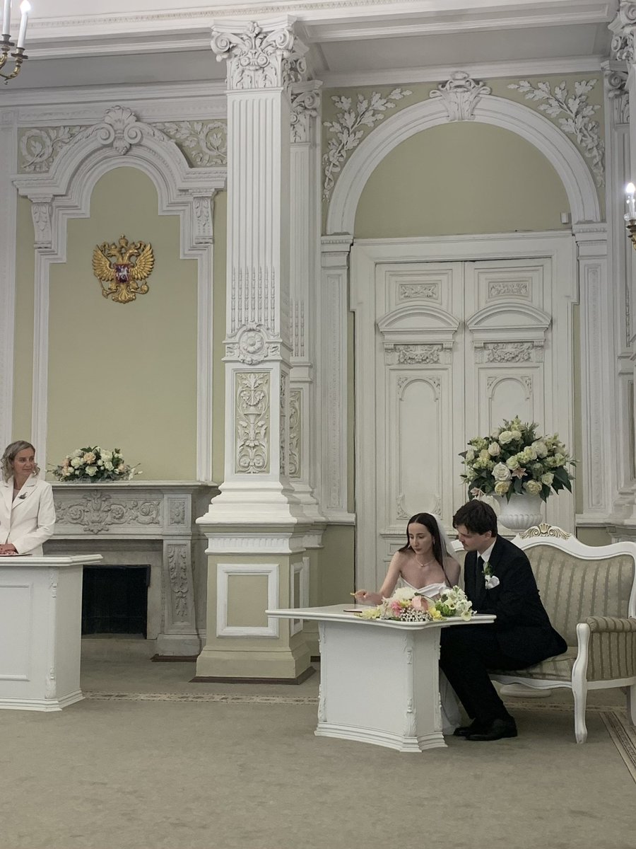 ну здравствуй, ЖЕНА <a href="/grvyrdgirl/">мс поля</a>