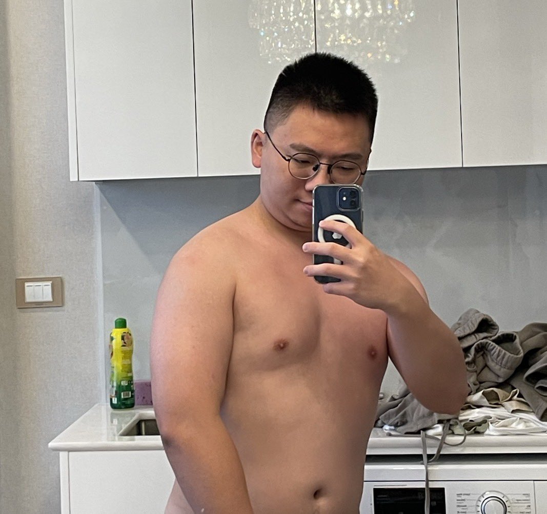 去泰國變小黑豬了