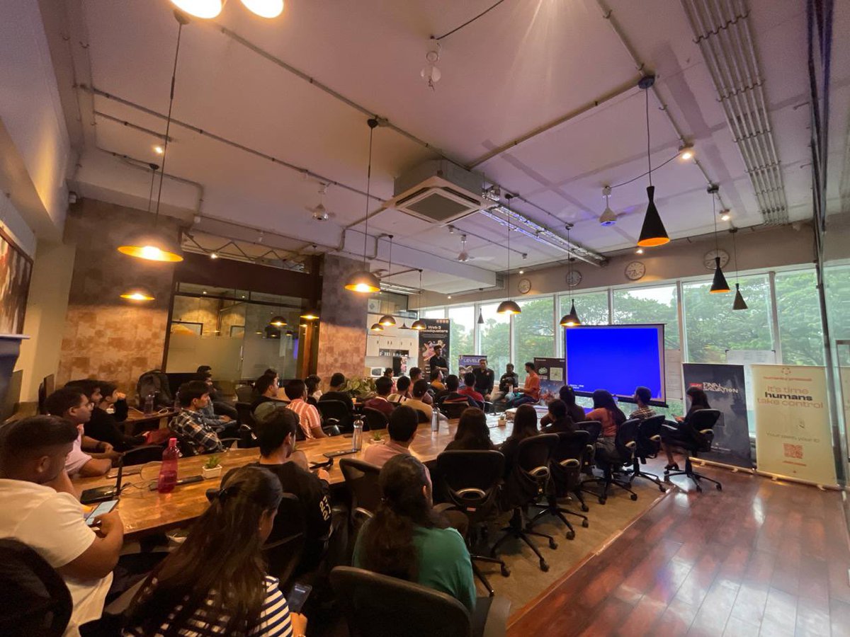 mallebhari_'s tweet image. Had fun attending the Onchain Pune event last evening by @base &amp;amp; @levitate_labs ✨

My first Web3 event so far.....

Got to meet so many Web3 folks of my city 👾

Met @ayuxy027 @_sahil_khatri @nxv3d @Sheenu_exe

Heard some unfiltered/ raw stuff from @JunzMerchant ,@VishnuKorde