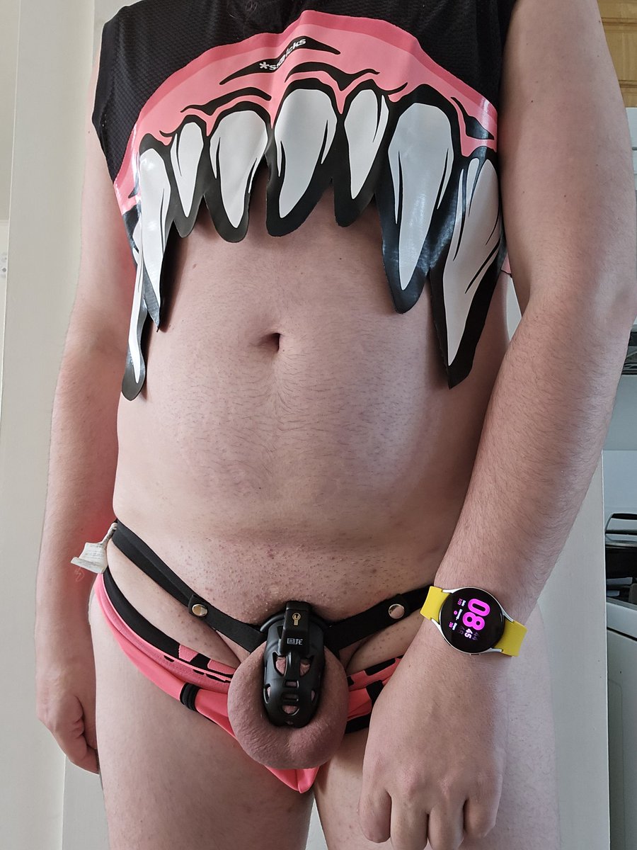 CagedSub207's tweet photo. Morning cage check. Day 6/34. Still sick and quarantined and horny as ever. I licked so much precum. #TeamLocked #TeamPlugged #CagedLife #Chastity #GayChastity #Fยชg https://t.co/g43r7qBRT8
