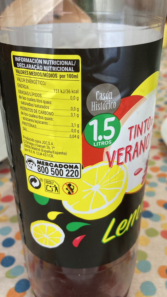 cbaldrich's tweet photo. Que alguien me recuerde no volver a comprar el #tintodeverano de @Mercadona fabricado por @GarciaCarrionES… No merece la pena ahorrarse unos céntimos para beber y esta porquería. Se acabaron los experimentos, volvemos a #lacasera https://t.co/286cAPWHyf