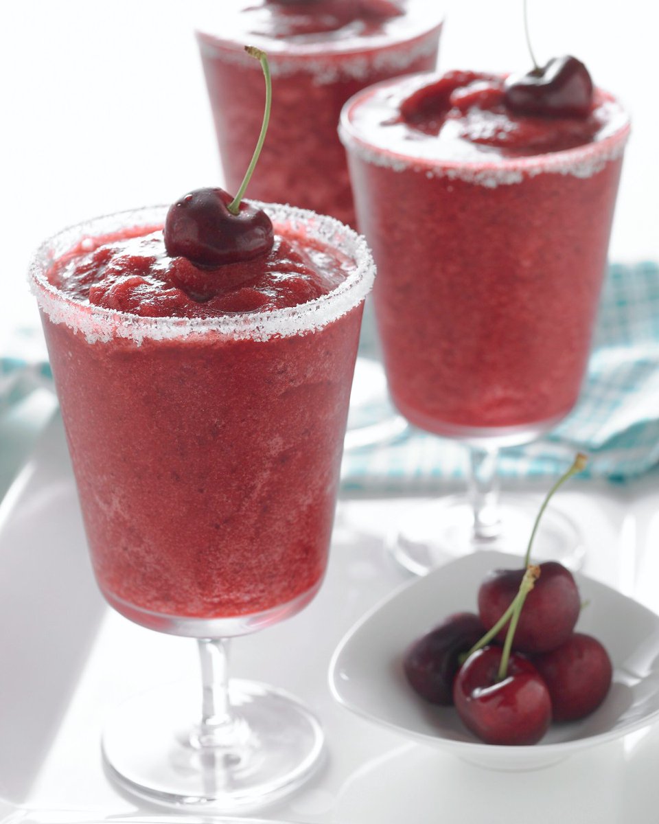 We're spilling the te...quila on this fun midnight margarita recipe! The trick? Adding delicious Northwest cherries will make it even sweeter. 🍒  #NationalTequilaDay

nwcherries.com/drinks/#drinks…