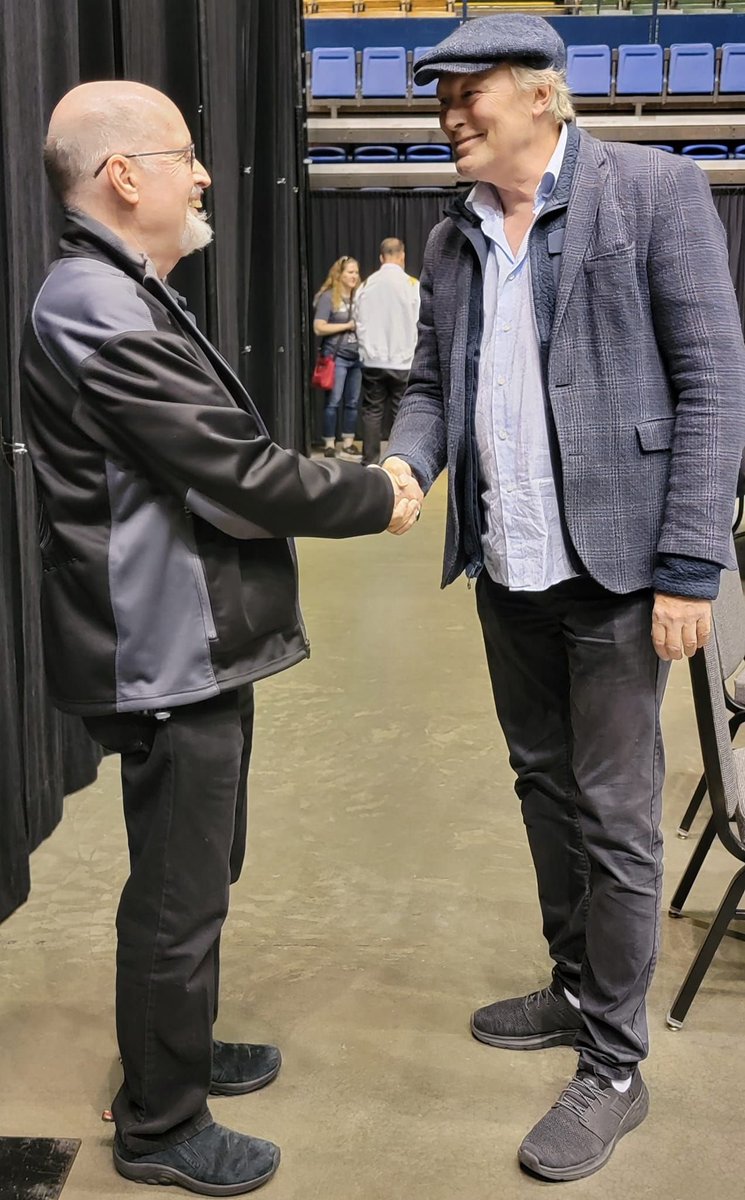 sw_holocron's tweet photo. Timothy Zahn (the creator of Thrawn) recently met Lars Mikkelsen (the actor who plays Thrawn) for the first time https://t.co/HOfGsnZrnr