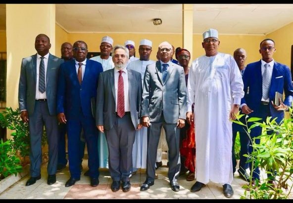 MPIA_Tchad's tweet photo. #Tchad / @Banquemondiale : Signature d'un accord de financement d'un projet de renforcement de la compétitivité et l'inclusion des chaines de valeur agricoles.🇹🇩🌐 https://t.co/Z7ppMWN9c7