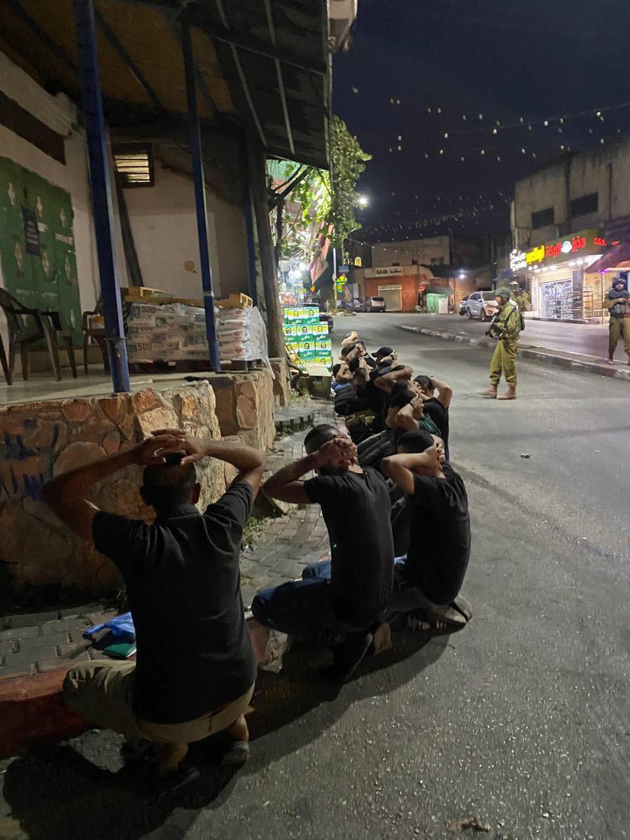 QudsNen's tweet photo. Israeli occupation soldiers detain Palestinian youths in the town of Azzoun, east of Qalqilya. https://t.co/1nnUtWUxfT