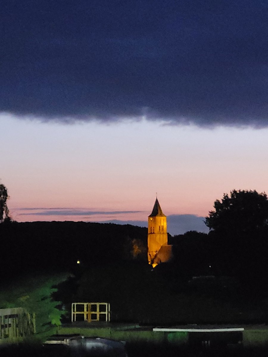 De kerk in Zoelen. Prachtig.