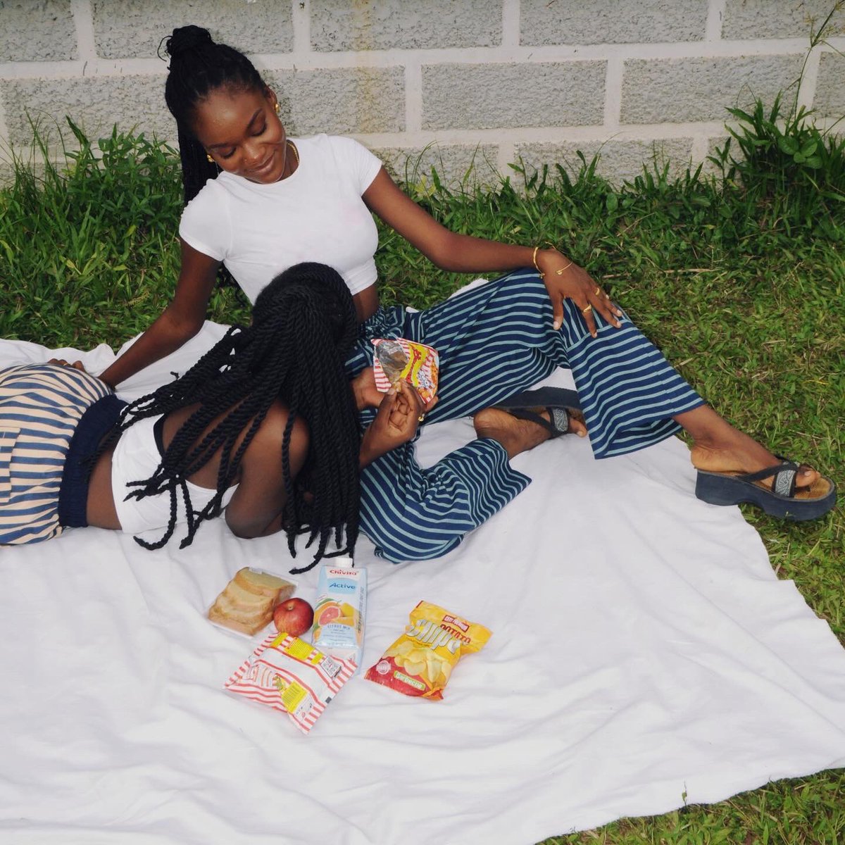 seventy2studios's tweet photo. The ultimate comfort pants!
Our lightweight striped cotton pants with a relaxed fit.
Perfect for days when you crave both comfort and style.
Available to order from 26th June!

@_DammyB_ @pagesbydammy https://t.co/kSxQYVoP9c