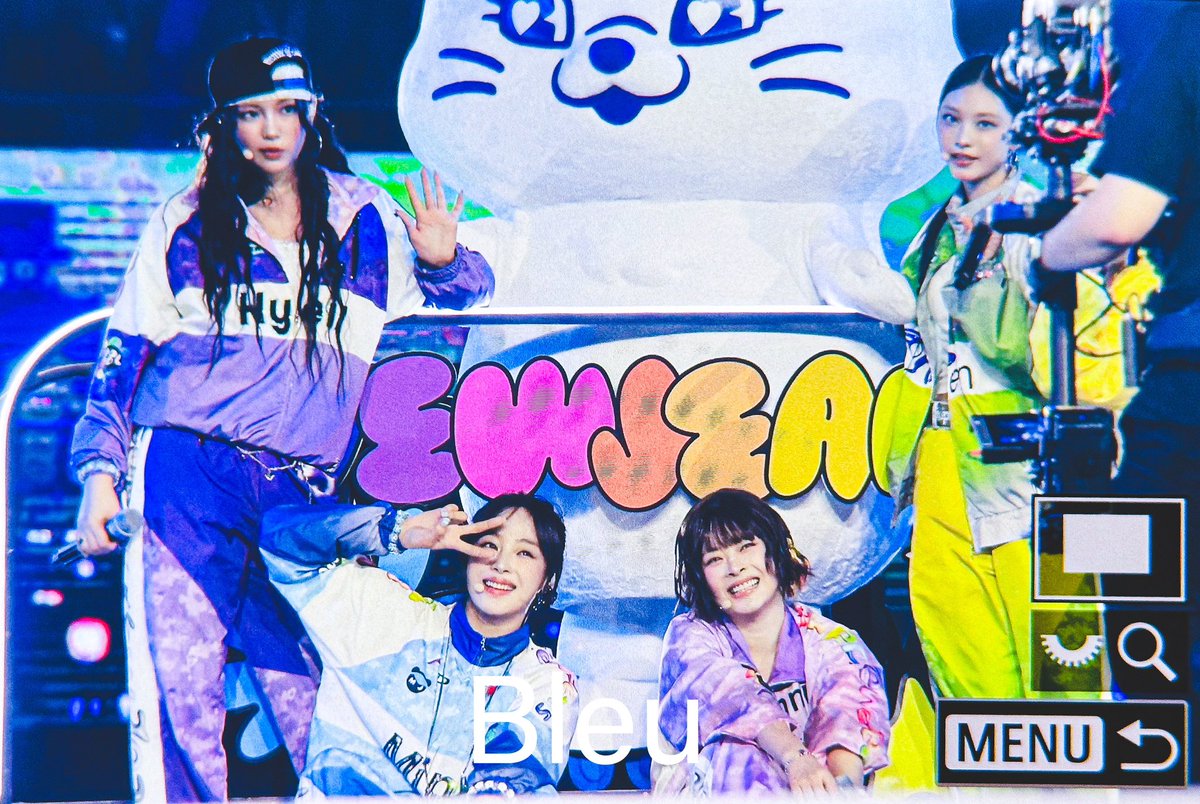 240721 가요대전

오늘 넘 멋지더랑 시원시원해 안무가 슈슉 휘휙

뉴진스 민지 minji newjeans