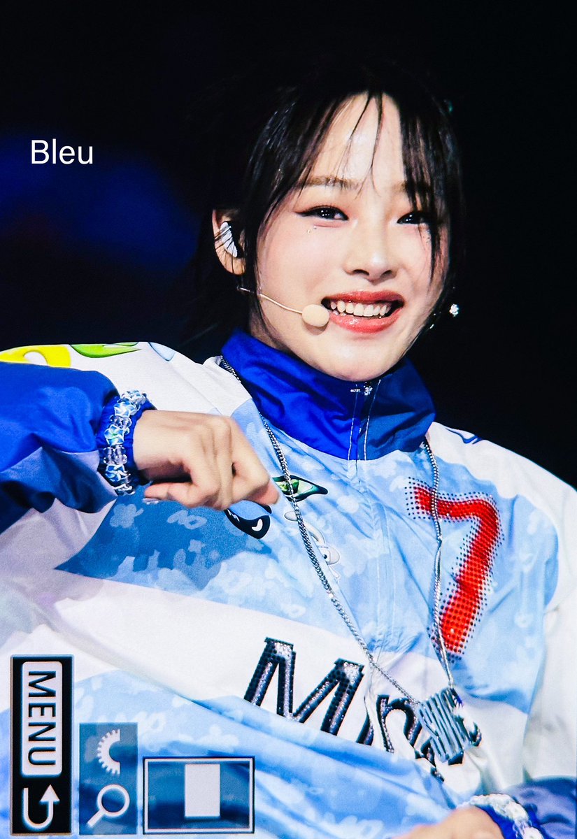 Bleu_0507's tweet photo. 240721 가요대전

오늘 넘 멋지더랑 시원시원해 안무가 슈슉 휘휙

뉴진스 민지 minji newjeans https://t.co/UPofIAJJuN