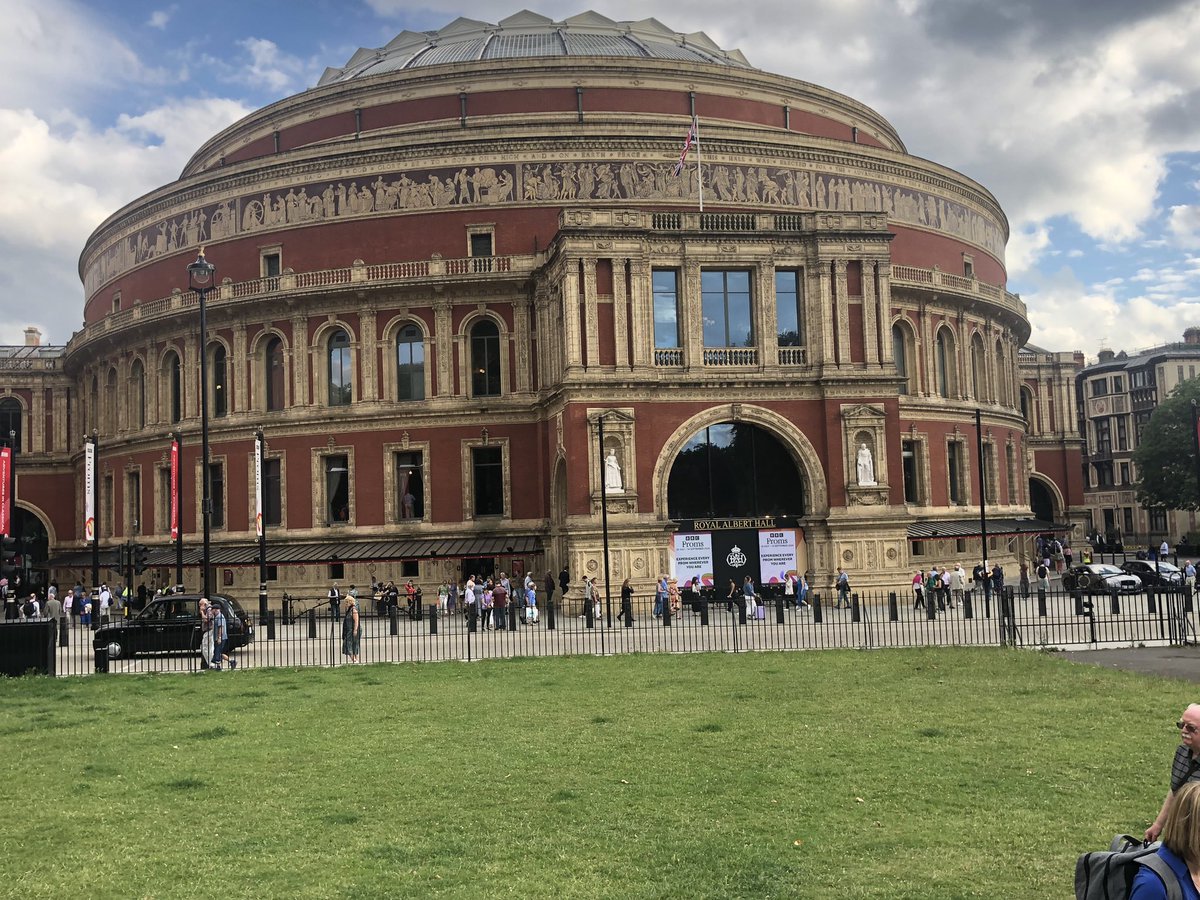 My turn for music tonight <a href="/Ray_McCann55/">Ray McCann</a>  - Mahler 5 at <a href="/bbcproms/">BBC Proms</a>