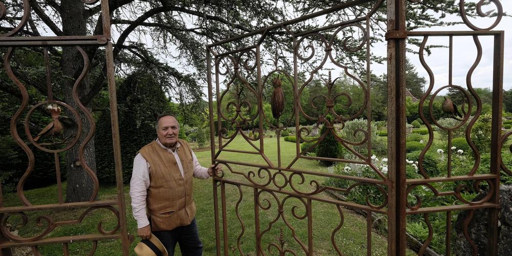 Dordogne : le monde de la culture en deuil, Bernard Hautefort est mort sudouest.fr/dordogne/dordo…