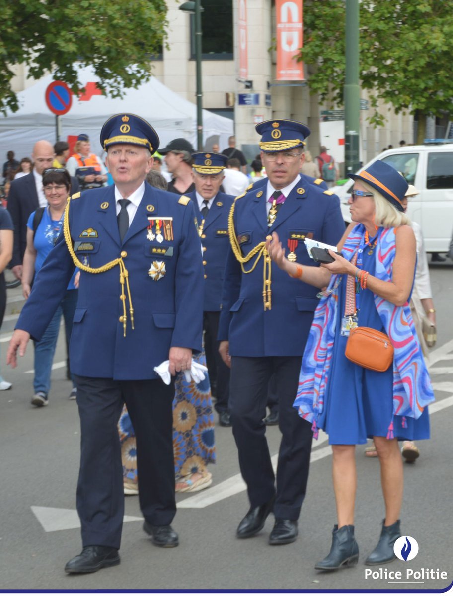 federalepolitie's tweet photo. Minister van Binnenlandse Zaken @anneliesvl , commissaris-generaal Eric Snoeck en korpschef Michel Goovaerts van @zpz_polbru brachten een bezoek aan het #Politiedorp. #BE2107 https://t.co/tq3ZKRdVpB