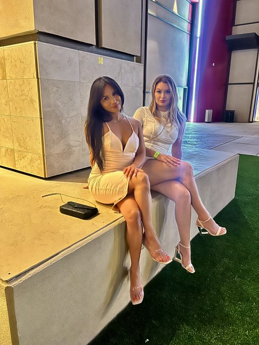 @nataliaxstarr 🌕💖 https://t.co/MtdLckxxuV<a class="tags" href="/tag/nataliaxstarr">@nataliaxstarr</a><a href="/tag/tropicalroseswimwear"class="tags"><span>#tropicalroseswimwear</span></a>