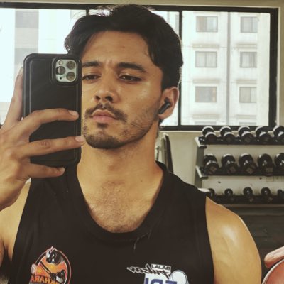 probablyrg's tweet photo. #NewProfilePic https://t.co/AqrAqPviJq