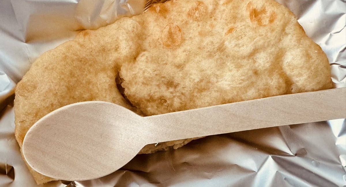 Chickpea curry, rice and bhaturas!

Thanks to Raikundalia family for providing the hot meals this evening and cakes. 

The meals were served by volunteers from <a href="/sccycnhampton/">SCCYC</a> 

#GiveBack #zeroemmissions #Northampton #NorthantsTogether #Northantshour #helpthehomeless