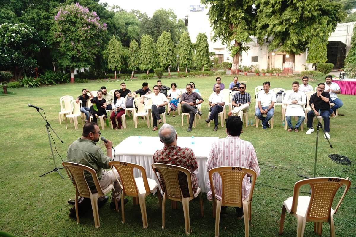 animesh_deb's tweet photo. A community get-together under the banner of North East Media Forum at Nagaland House, New Delhi. A fun evening -- conversations, music, food, networking. #NEMF #NortheastIndia https://t.co/3EMw2hXheC