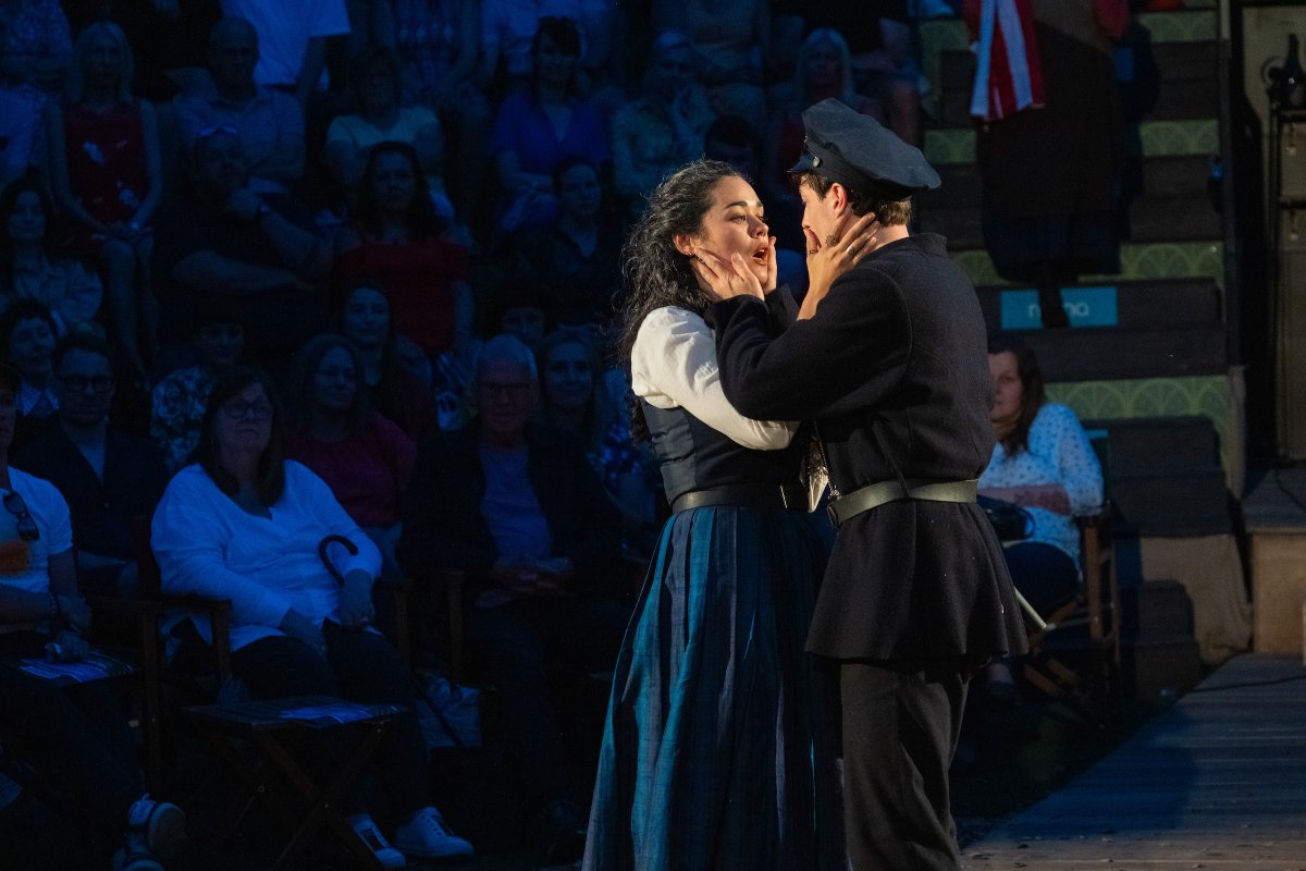 Storyhouse tweet media