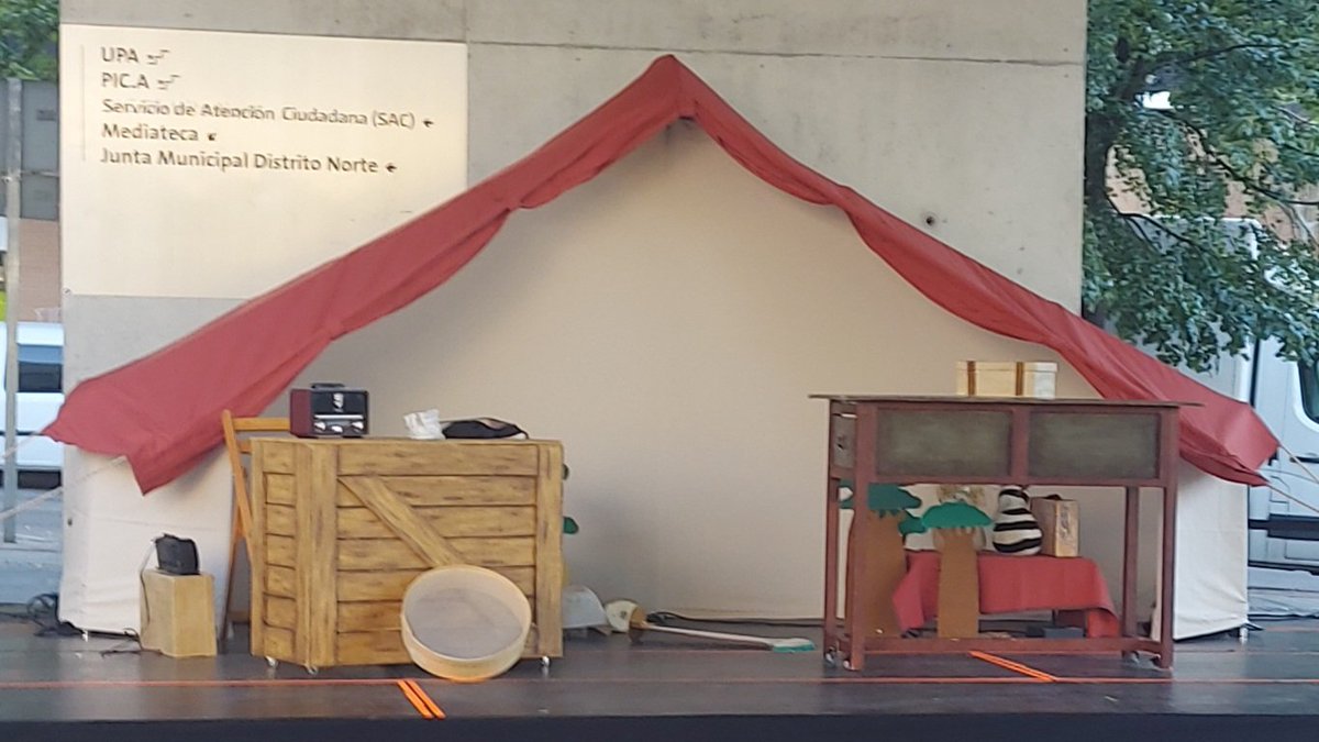hilandotiteres's tweet photo. Todo listo para cerrar la Muestra de Títeres y Teatro de Calle de Alcobendas con "Un mundo perfecto" a las 20:30 hs.
¡Os esperamos!
#títeres #unmundoperfecto @Alcobendas_ayto #ArtesEscénicas #madridtitiritera https://t.co/OLqWEA7Zb6