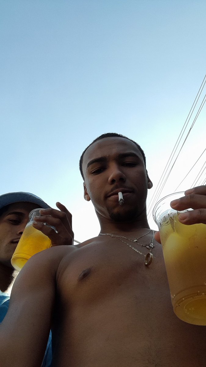 De dia nós mermo, hj nós mija na cara da midia, pq ela depende de nós pra lucra 🎶 🥷🕊🥃🚩