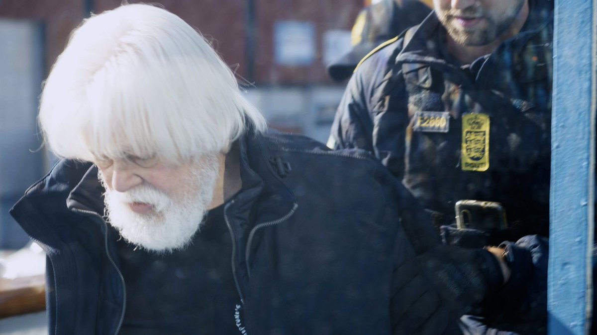 🚨 Libérez le capitaine Paul Watson ! 

Fondateur de <a href="/SeaShepherdFran/">Sea Shepherd France</a>, Paul Watson a été arrêté au Groenland par les autorités danoises. 

Son crime ? Avoir tenu tête aux baleiniers japonais et sauvé des milliers de cétacés. 

Mobilisons-nous pour exiger sa libération !