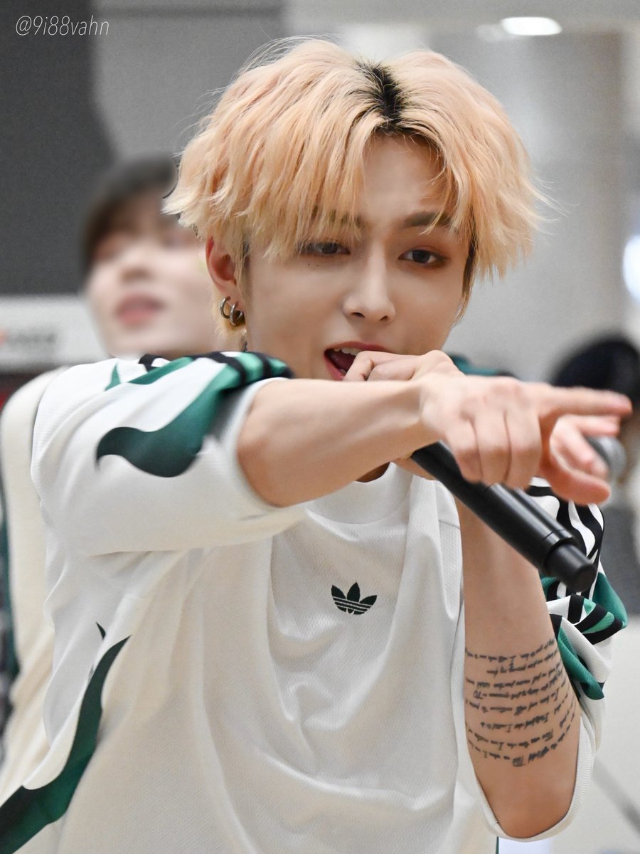 the_FANTASISTA_'s tweet photo. 240414

#NINEi #나인아이 #VAHN #반 #김정우 #정우 https://t.co/IiwxH3taXX
