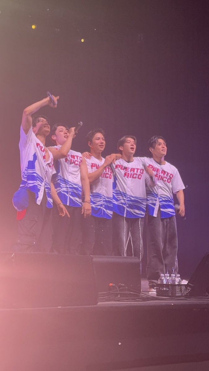 softbunjunhee's tweet photo. It was such a dream seeing them on a puertorrican stage once again. Iโm so sure they know how much we love them here ๐โจ
#Rewinding_ACE https://t.co/2ZWSrpvIzz
