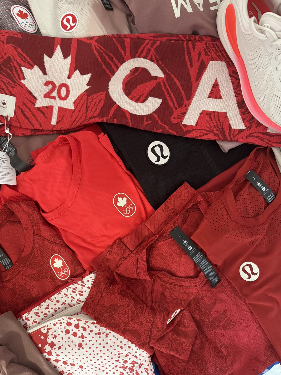 Christmas in the middle of summer 
<a href="/lululemon/">lululemon</a>