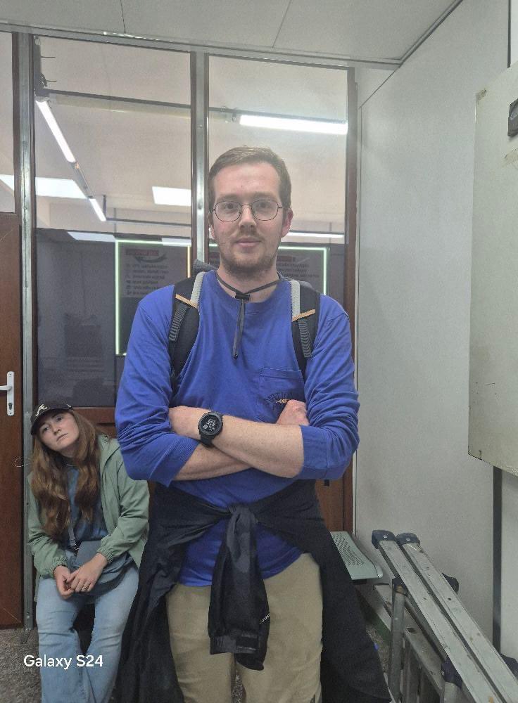 Архангайд энэ 2 жуулчин бичиг баримтаа хаяжээ… Олсон хүн байгуул тэр утасруу нь холбогдоорой гэнээ 99330101 📢