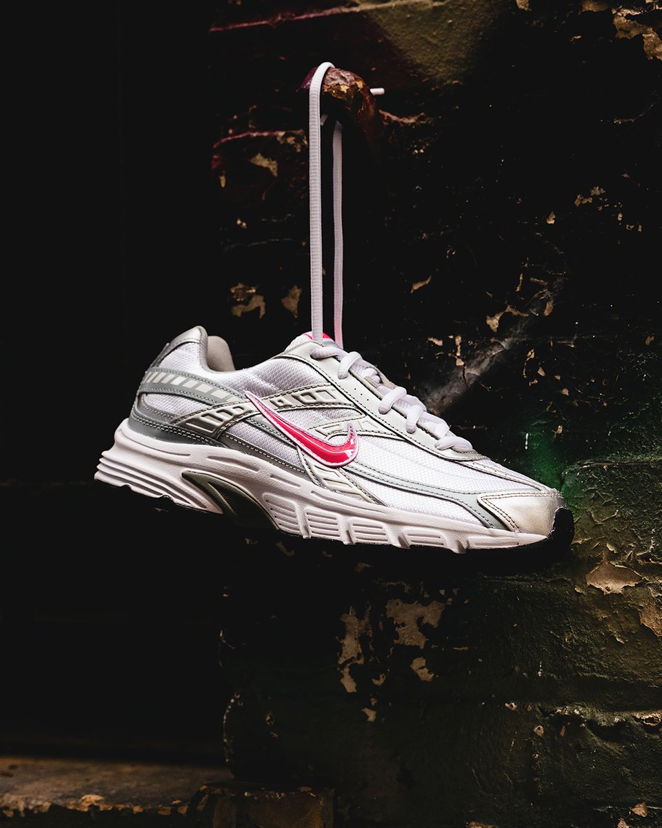 ◆人気急上昇◆ ◆NIKE◆ Initiator - llic silver GTBCru_WsAAZOxD.jpg
