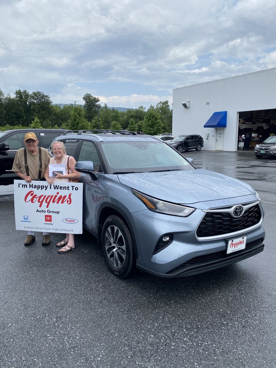 CogginsToyota's tweet image. Anita and Janner lost their ‘24 Highlander in a fire but we had an exact copy to replace it! Enjoy 😊

#cogginstoyotaofbennington #southernvt #berkshirecounty #cogginsautogroup #toyota #toyotafamily
