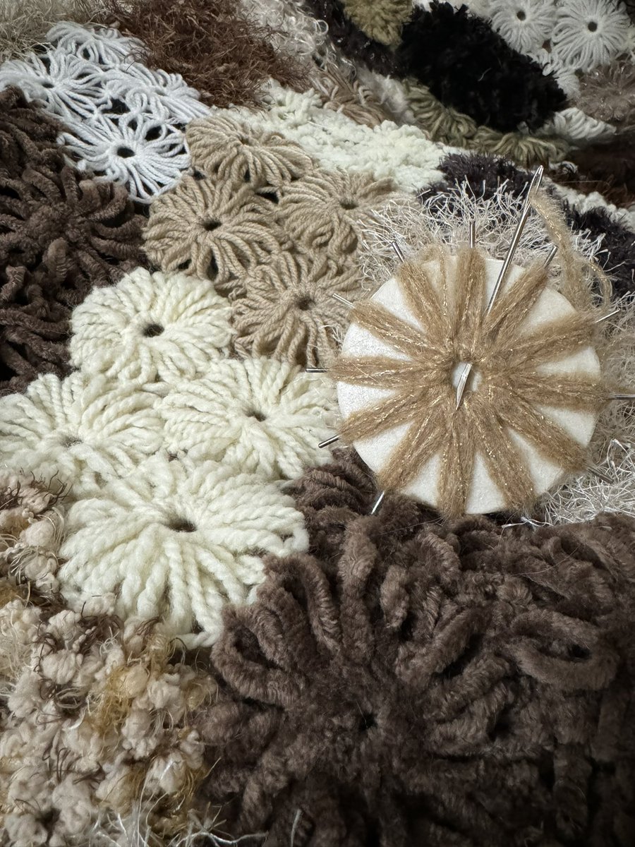kaebee01's tweet photo. Final night, I haven’t met my goal of finishing this blanket - but very close.   Will finish while watching the Olympics - looking forward to equestrian events at Versailles. 7 tours have gone into making this blanket.  Thanks to #couchpeloton for another great tour  #tourcraft https://t.co/70RhTI9RCL