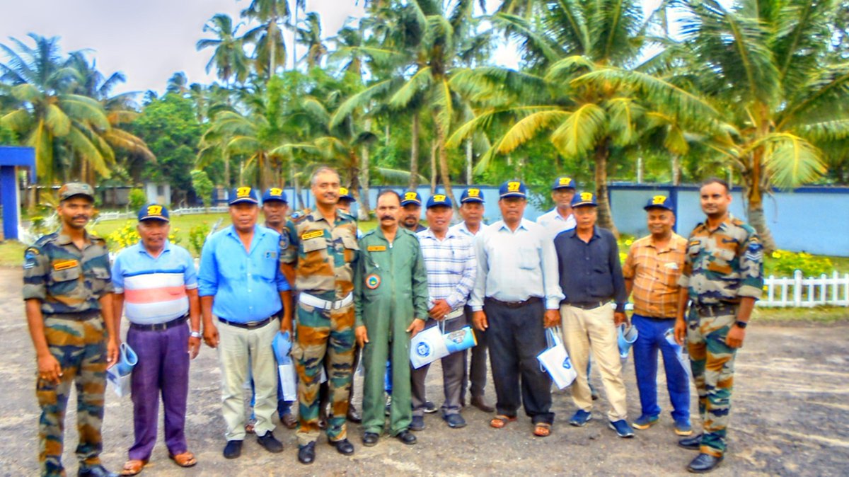 AN_Command's tweet photo. #ANC's Air Force Station Car Nicobar organized an outreach program to enhance aerospace safety awareness with local village heads in coordination with the civil administration. #IAFMCC #AirForceComponent #AFSCarnic #ANC https://t.co/21a2Qd7ETC
