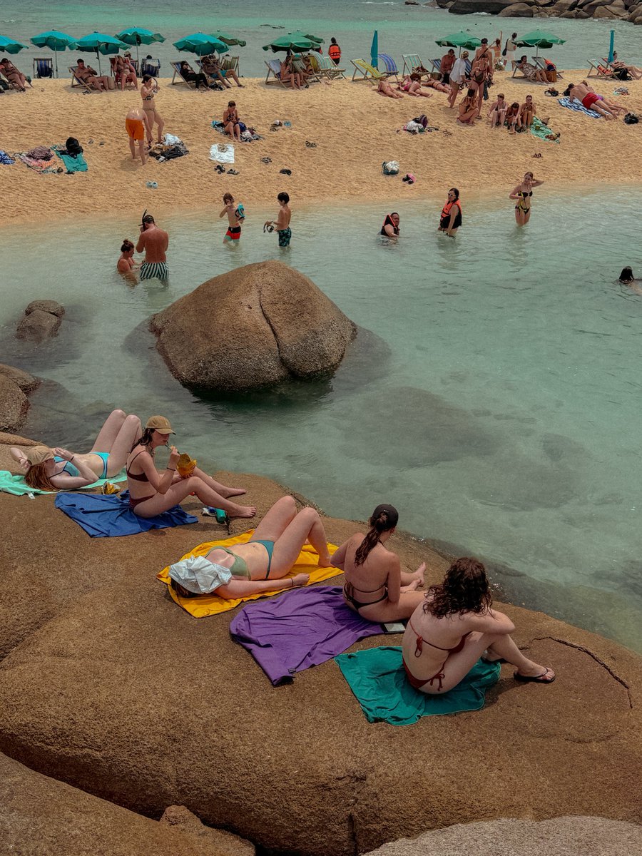 bjauntanywhere's tweet photo. เกาะนางยวน 🏖️🫧🤿  เกาะเล็กๆ ห่างจากเกาะเต่านิดเดียว คือถ้าใครไปเกาะเต่าก็ควรพ่วงไปนางยวนด้วยสักวันนึง นี่จองเรือแบบเดย์ทริปไปดำน้ำรอบเกาะเต่าแล้วเขาแวะให้เที่ยวที่นี่เกือบๆ 2 ชั่วโมง โอเคเลยนะ เล่นน้ำ อาบแดดหรือใครจะเดินขึ้นเขาไปดูวิวก็ได้หมด ช่วงนี้ฝรั่งเยอะมากกก ไวป์ดีไม่แพ้ต่างประเทศเลย